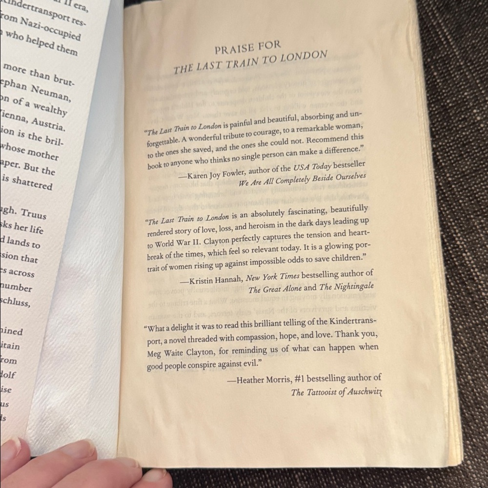Books - Picture 4 of 5